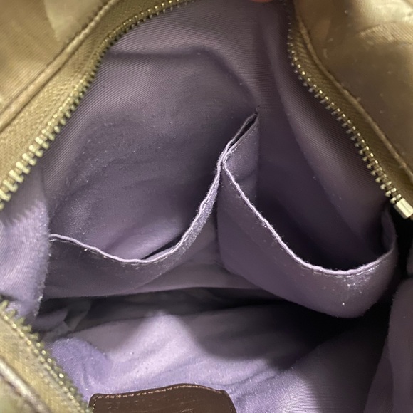 Coach Signature Chain Duffle Handbag
Crossbody Shoulder Bag *Rare* PreLoved - Picture 3 of 9